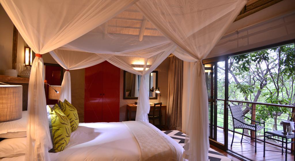 Victoria Falls Safari Suites Exterior foto