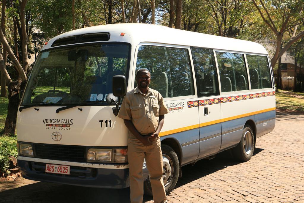Victoria Falls Safari Suites Exterior foto