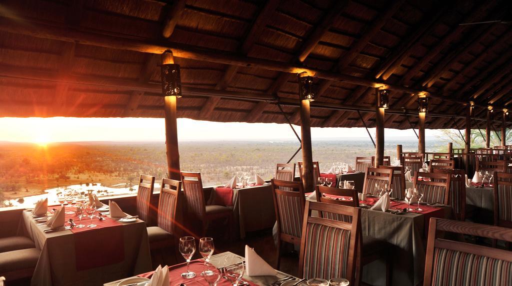 Victoria Falls Safari Suites Exterior foto